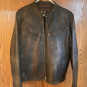 Medium Frye cafe racer distressed.